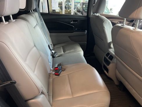 Used 2017 Honda Pilot EX-L image 7