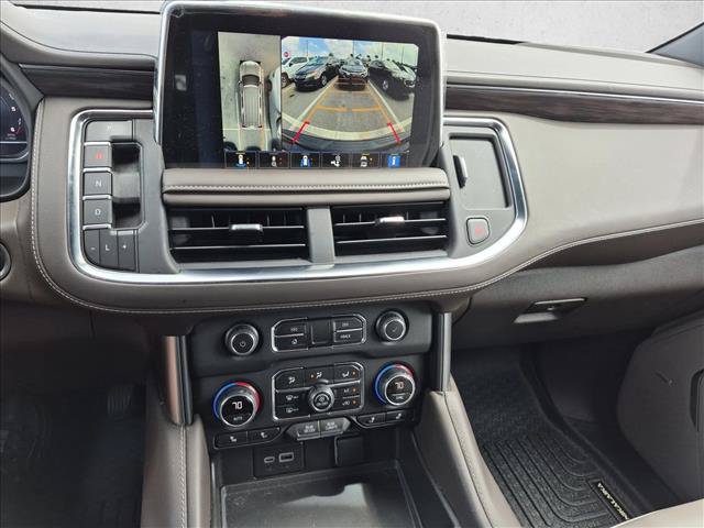 Used 2023 Chevrolet Suburban Z71 w/ Luxury Package AWD/4WD image 12