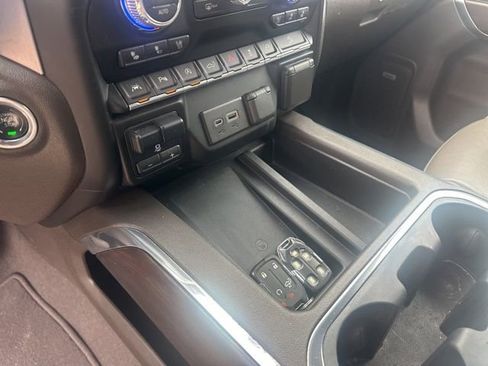 Used 2020 GMC Sierra 1500 SLT w/ SLT Premium Plus Package image 17