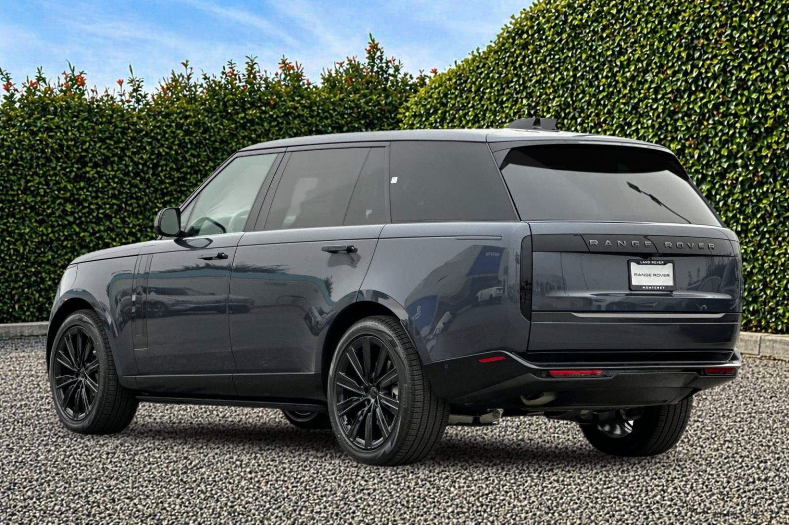 New 2026 Land Rover Range Rover Long Wheelbase SE AWD/4WD image 4