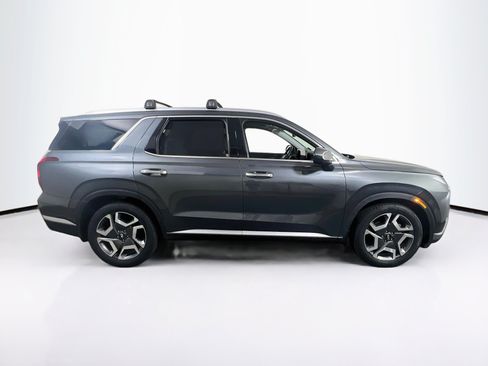 Used 2023 Hyundai Palisade SEL w/ Winter Package AWD/4WD image 4
