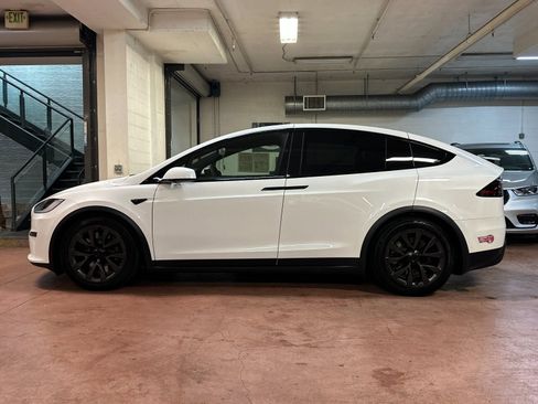 Used 2024 Tesla Model X AWD/4WD image 2