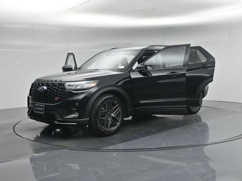 New 2026 Ford Explorer ST RWD image 31