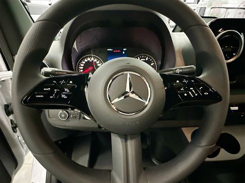 New 2025 Mercedes-Benz Sprinter 2500 image 12