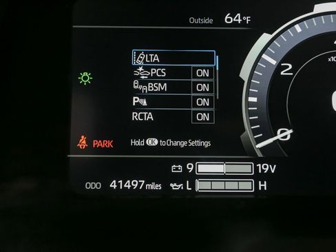 Used 2023 Toyota Sequoia Platinum image 36