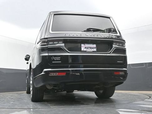 Used 2023 Jeep Grand Wagoneer Series II AWD/4WD image 38