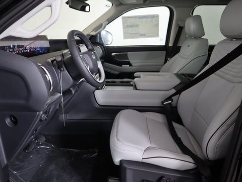 New 2025 Ford Expedition Max Platinum w/ Platinum Ultimate Package image 20