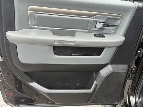 Used 2016 RAM 2500 Lone Star w/ Black Appearance Group image 28