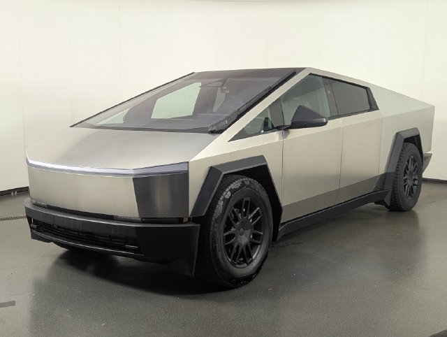 Used 2025 Tesla Cybertruck AWD Crew Cab image 4