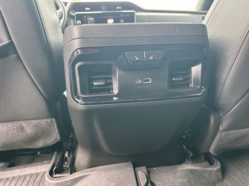 Used 2025 GMC Sierra 2500 AT4 w/ AT4 Premium Plus Package AWD/4WD image 23