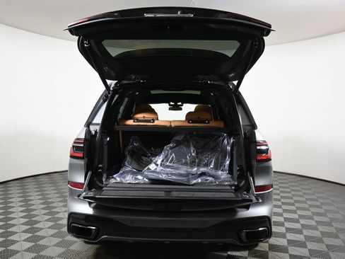 New 2026 BMW X7 xDrive40i w/ M Sport Package AWD/4WD image 38
