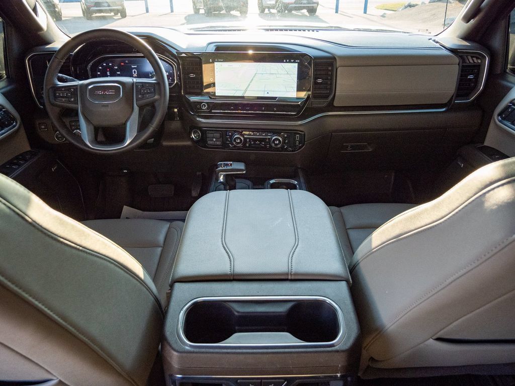 Used 2025 GMC Sierra 1500 SLT w/ SLT Premium Package AWD/4WD image 29