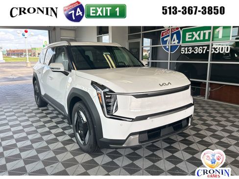 New 2026 Kia EV9 Wind image 1