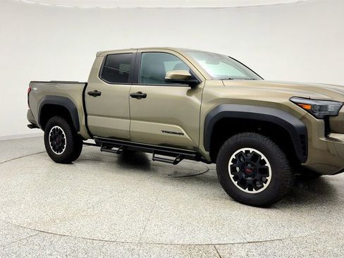Used 2024 Toyota Tacoma TRD Off-Road w/ TRD Off Road Upgrade Package image 3