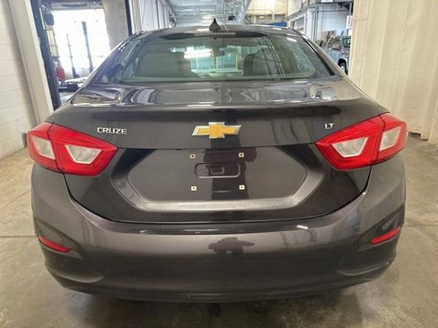 Used 2016 Chevrolet Cruze LT image 5