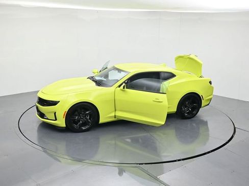 Used 2021 Chevrolet Camaro LT w/ RS Package image 44