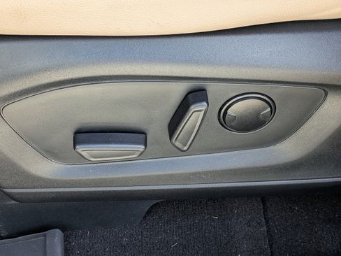 Certified 2023 Ford Explorer Limited w/ Limited Technology Package image 37