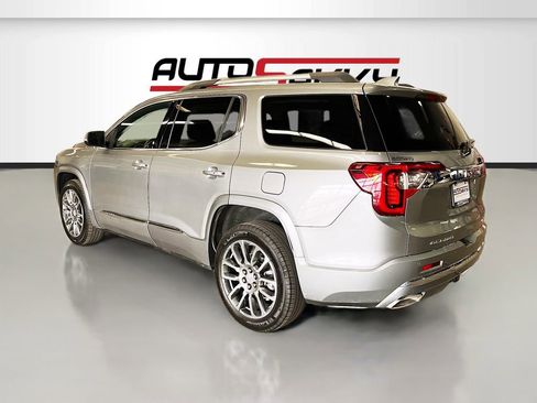 Used 2023 GMC Acadia Denali w/ Denali Ultimate Package AWD/4WD image 5