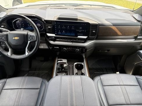 Used 2026 Chevrolet Silverado 1500 High Country AWD/4WD image 12