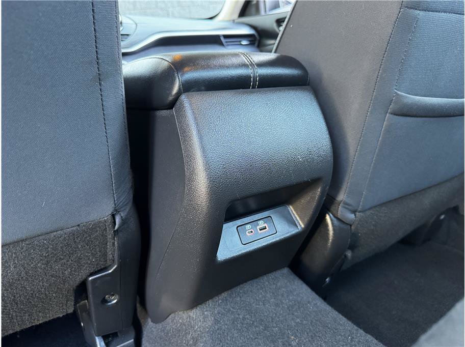 Used 2025 Nissan Altima 2.5 SV AWD/4WD image 18