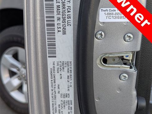 Used 2024 RAM 1500 Classic SLT image 31