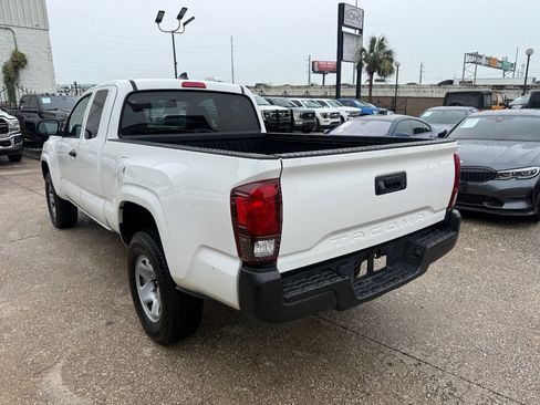 Used 2022 Toyota Tacoma SR RWD image 6