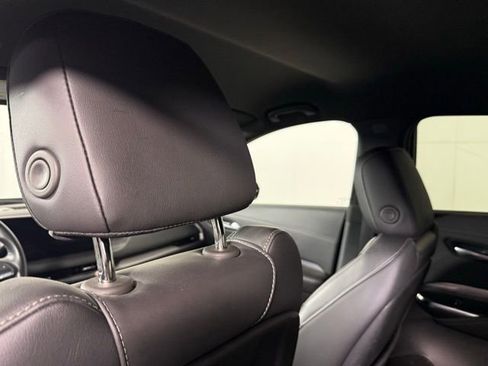 Certified 2025 Cadillac XT4 Premium Luxury image 21