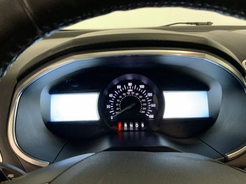 Used 2019 Ford Edge Titanium image 10