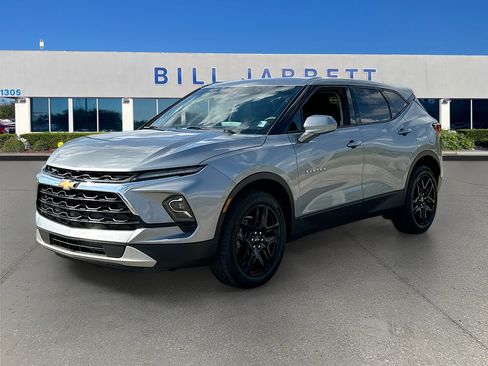 Used 2023 Chevrolet Blazer LT w/ Driver Confidence Package image 3