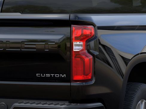 New 2026 Chevrolet Silverado 1500 Custom RWD image 11