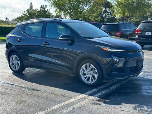 Used 2023 Chevrolet Bolt EUV LT image 11
