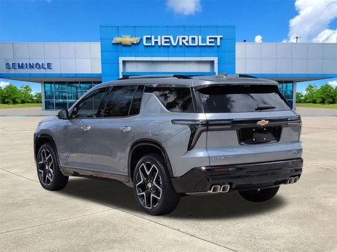 Used 2026 Chevrolet Traverse High Country FWD image 4