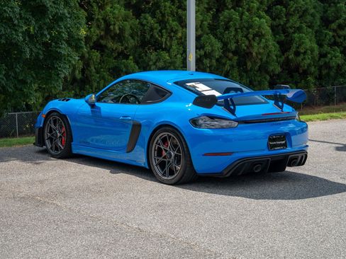 Certified 2025 Porsche 718 Cayman GT4 RS w/ Chrono Package RWD image 3
