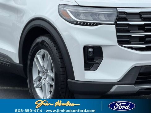 New 2026 Ford Explorer Active w/ Active Comfort Package image 3