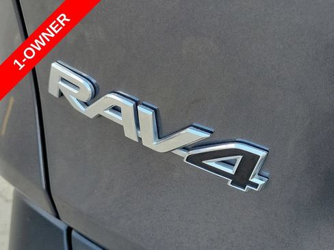Used 2024 Toyota RAV4 XLE FWD image 9