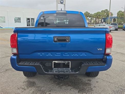 Used 2017 Toyota Tacoma TRD Sport w/ Tow Package image 4