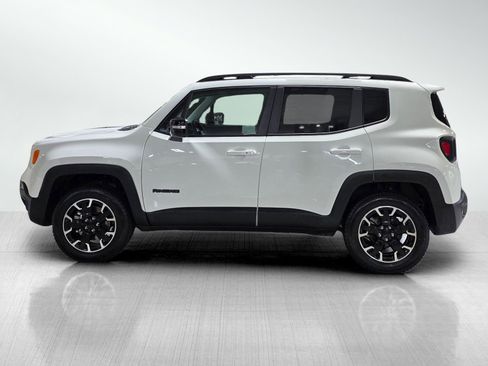 Used 2023 Jeep Renegade Latitude image 4