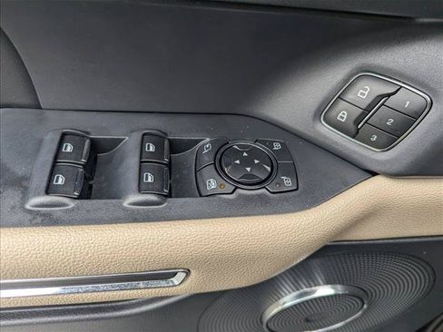 Used 2023 Ford Expedition XLT RWD image 10