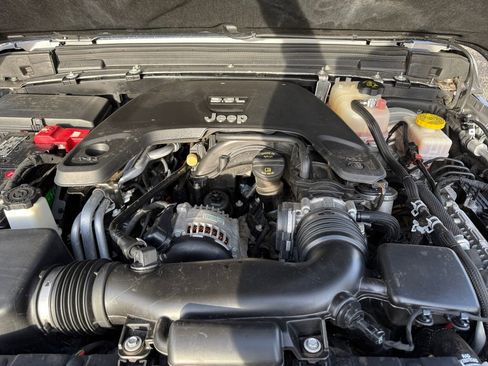 Used 2019 Jeep Wrangler Sport image 22