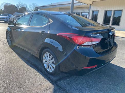 Used 2014 Hyundai Elantra SE w/ Option Group 02 image 3