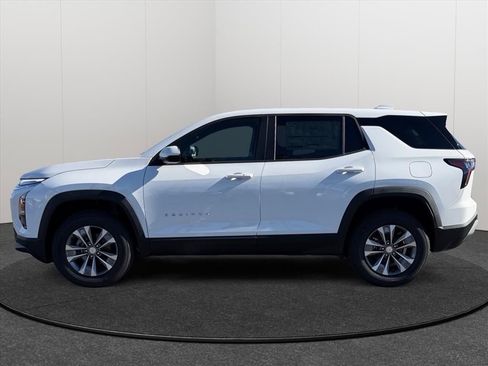 New 2026 Chevrolet Equinox LT w/ Convenience Package II FWD image 2