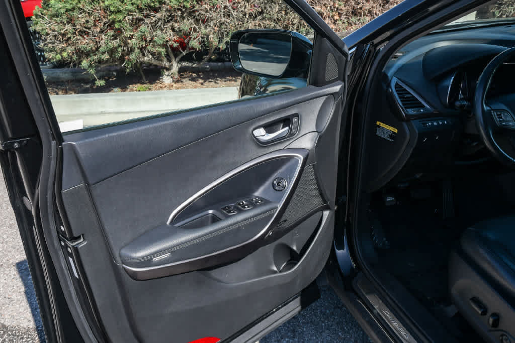 Used 2017 Hyundai Santa Fe Sport FWD image 25