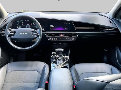 Used 2024 Kia Niro EX FWD image 21