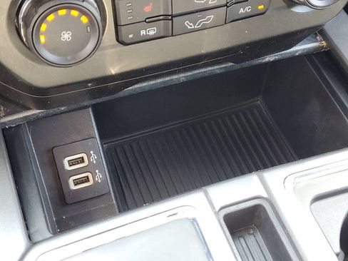 Used 2019 Ford F150 XLT w/ Equipment Group 302A Luxury AWD/4WD image 29
