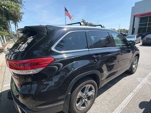 Used 2019 Toyota Highlander Limited Platinum AWD/4WD image 2