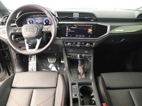 Certified 2025 Audi Q3 2.0T Premium Plus w/ Premium Plus Package image 18