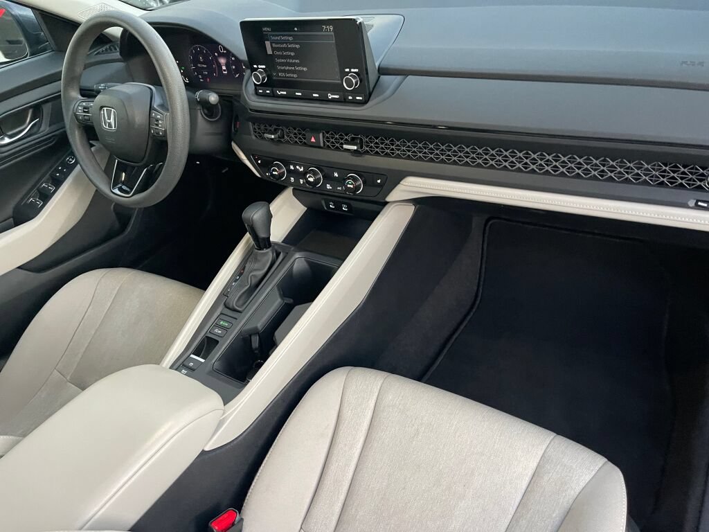 Certified 2024 Honda Accord EX image 30