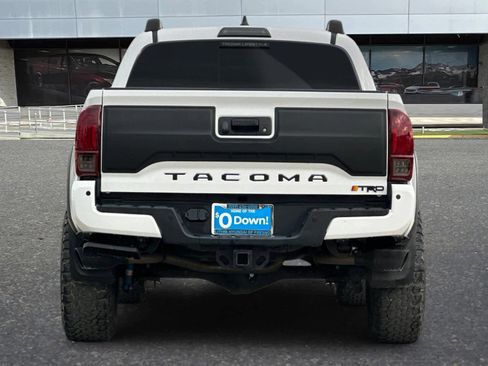 Used 2020 Toyota Tacoma TRD Sport image 7