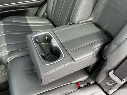 Used 2025 Genesis GV80 2.5T Advanced image 15