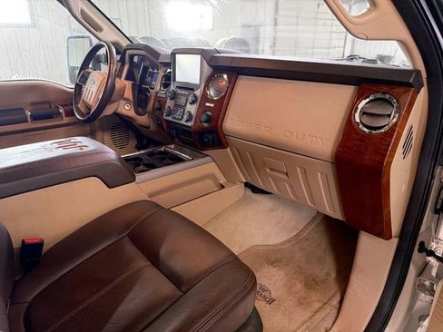 Used 2015 Ford F250 King Ranch w/ King Ranch w/Chrome Package image 12